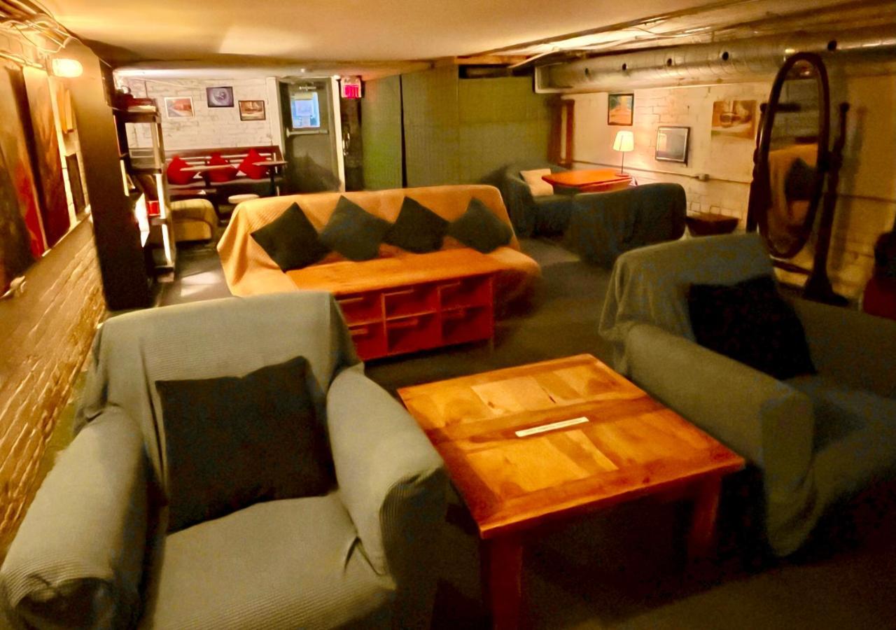 The Only Backpacker'S Inn (Adults Only) Toronto Buitenkant foto